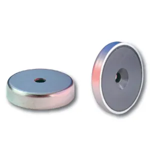 Ferrit Topfmagnet mit Bohrung und Senkung, RF