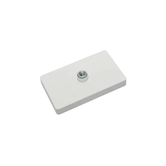 Magnetsystem aus NdFeB, Gummimantel weiß, mit Gewindebuchse, rechteckig 74 x 45 mm Magnetsystem aus NdFeB, Gummimantel weiß, mit Gewindebuchse, rechteckig 74 x 45 mm