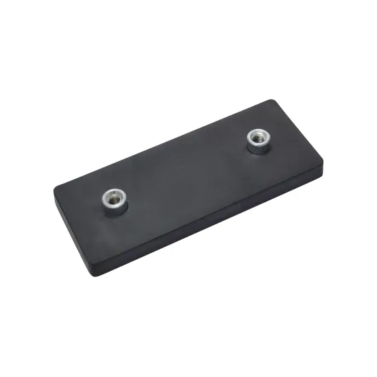 Magnetsystem aus NdFeB, Gummimantel schwarz, mit 2 Gewindebuchse, rechteckig 110 x 45 mm